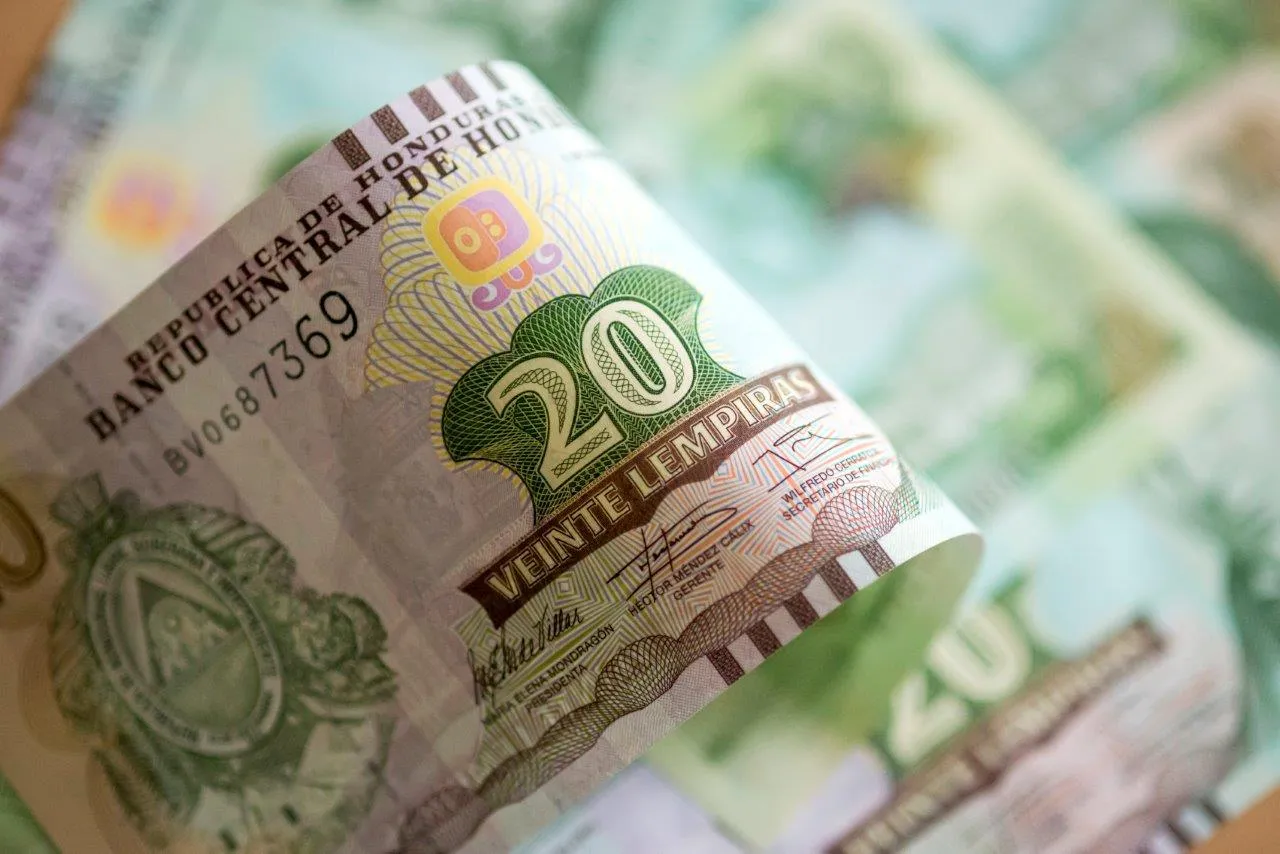 30 mln banknotów dla Hondurasu. Wcześniej PWPW zaopatrzyła Gwatemalę i Paragwaj [ZDJĘCIA]