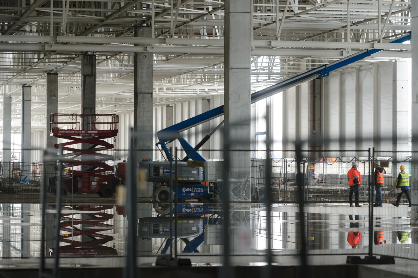 Kolejny etap inwestycji zakończony. Volkswageny wkrótce zjadą z taśmy