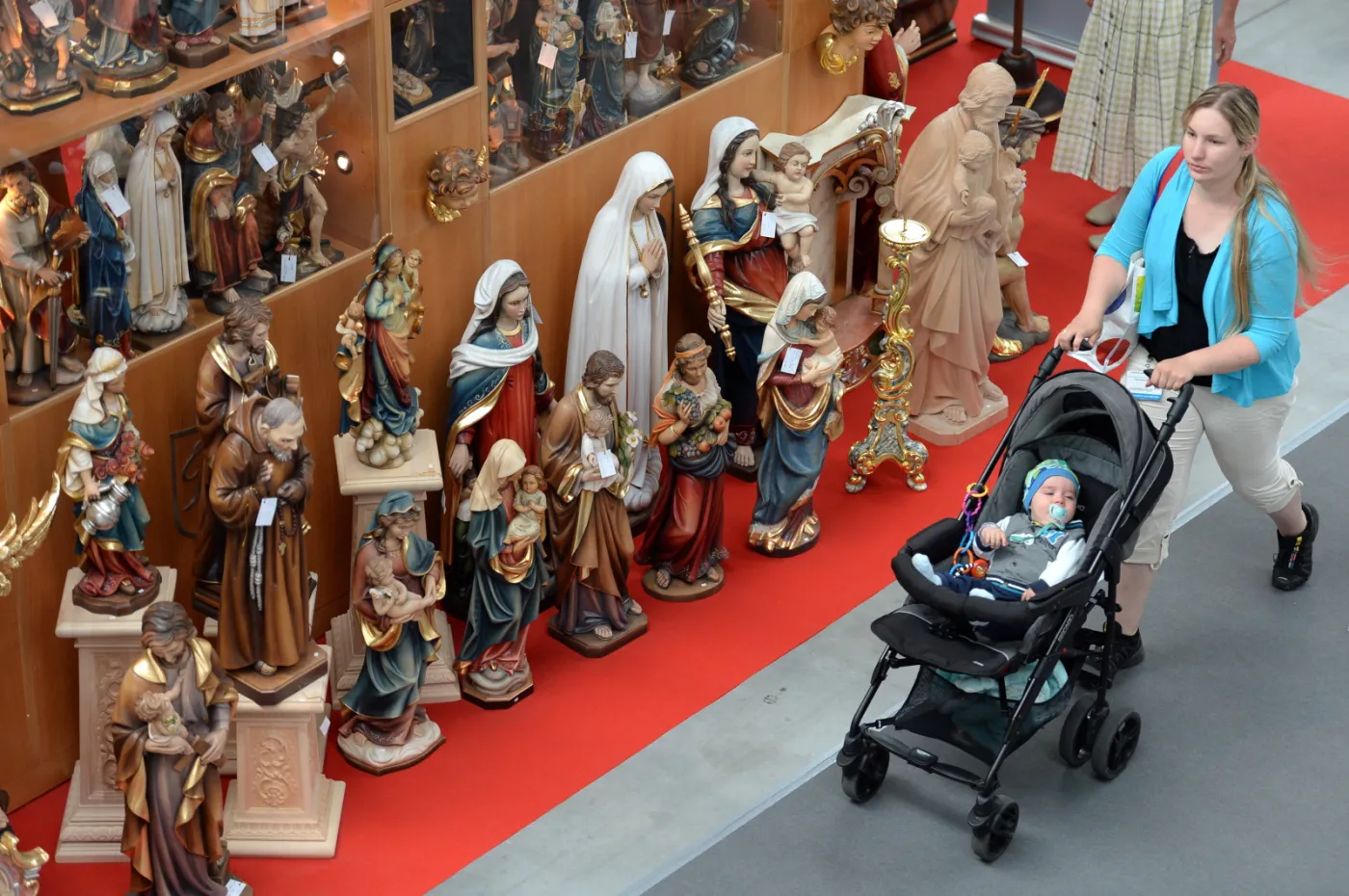  XVII Międzynarodowa Wystawa Budownictwa i Wyposażenia Kościołów, Sztuki Sakralnej i Dewocjonaliów "SacroExpo" w Kielcach potrwa od 20 do 22 czerwca 2016 rok fot. (mr) PAP/Piotr Polak