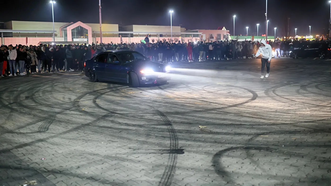 Nielegalne wyścigi we Wrocławiu 3.12.2023 r.