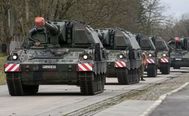 Masa czołgów jedzie na granicę z Rosją. Niemcy przerzucają armię do sąsiada Polski
