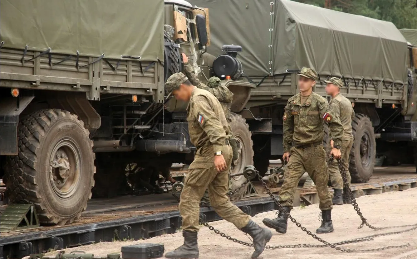Pociągi z rosyjską armią wjechały na Białoruś. Polska szykuje odpowiedź!