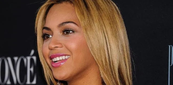 1303438-adm-beyoncelifewasbutadream-12022013-029.jpg