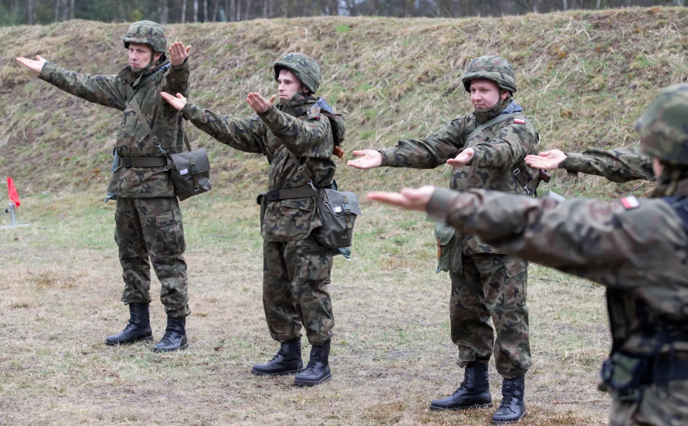 2128931-rezerwisci-podczas-cwiczen-mobilizacyjnych.jpg