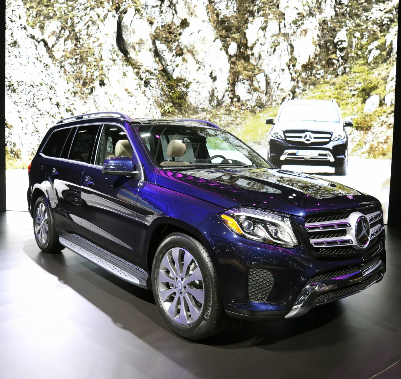 2380783-los-angeles-auto-show-2015-mercedes-benz.jpg