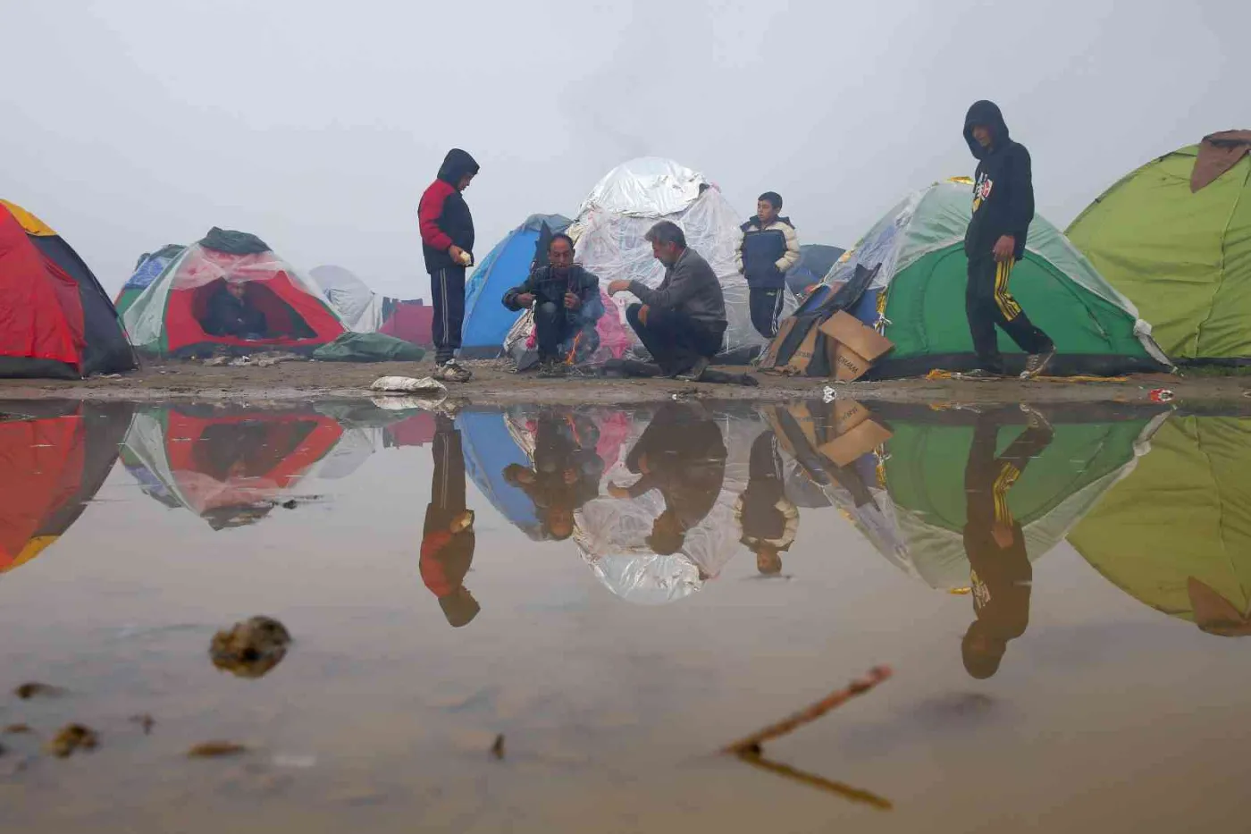 Szlak bałkański jest zamknięty, ale do Idomeni wciąż zmierzają rzesze uchodźców