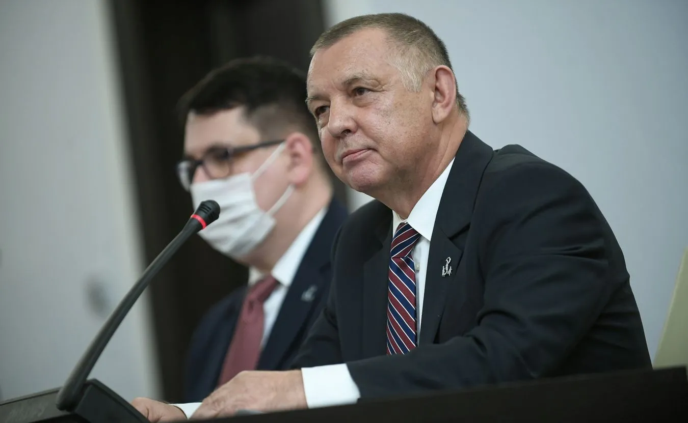 Banaś przekaże KE raport o działaniach zmierzających m.in. do pozbawiania go immunitetu