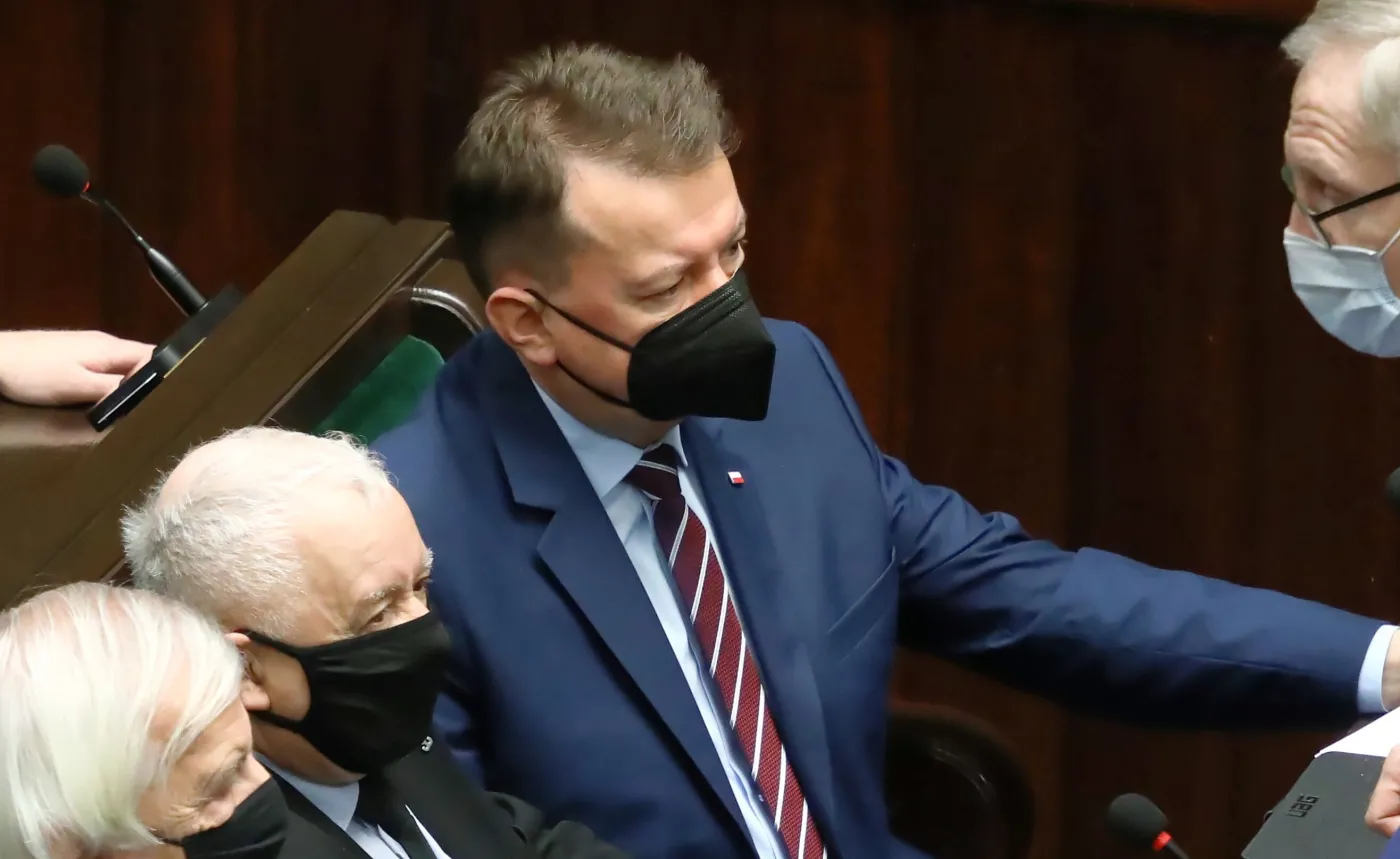 Szef MON Mariusz Błaszczak zakażony koronawirusem