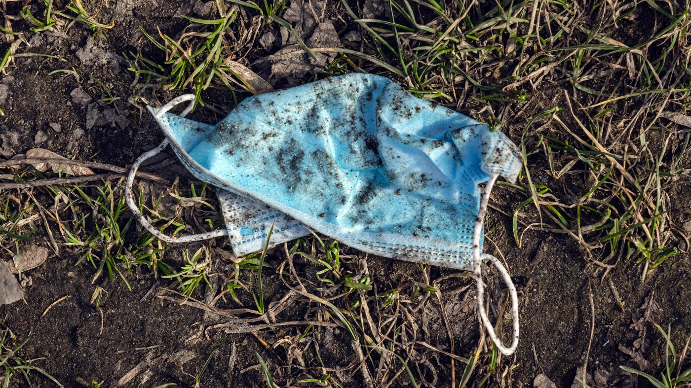 maseczka ochronna jednorazowa COVID-19 pandemia koronawirus