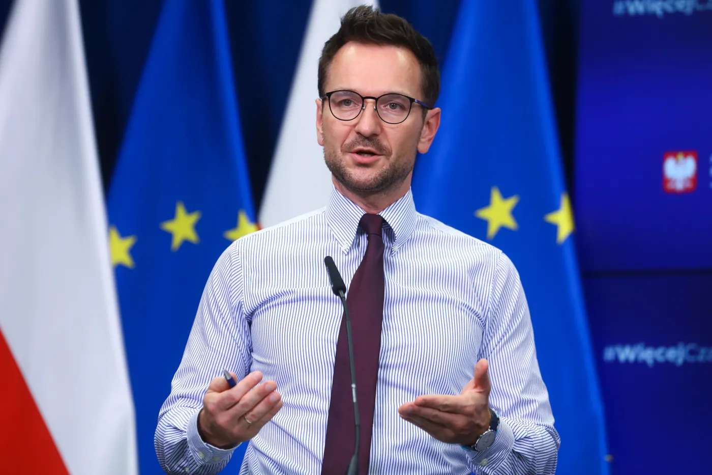 Buda: Od przyszłego roku rzadziej będziemy musieli chodzić do urzędów