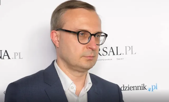 Borys: Rząd skutecznie dąży do utrzymania optymalnego kursu złotego. Przez to wspiera eksport i obniża inflację