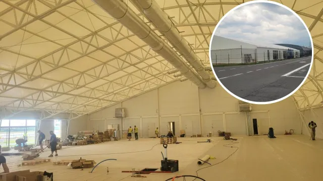 Koniec kolejek w Modlinie? Rośnie nowy terminal namiotowy. Ma być gotowy w czerwcu