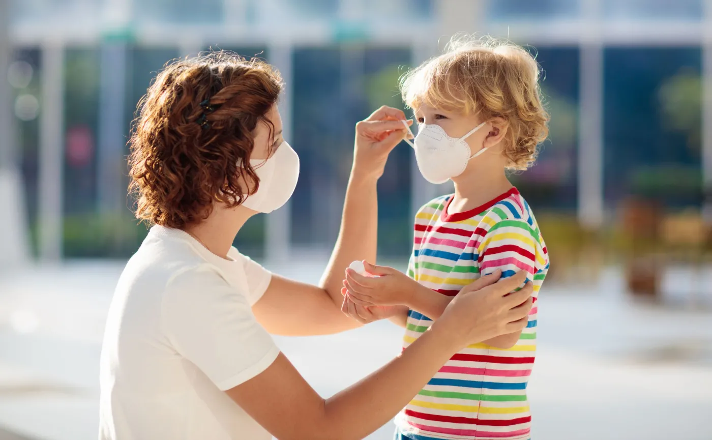 W których krajach noszenie maseczek jest obowiązkowe? Ich brak grozi grzywną