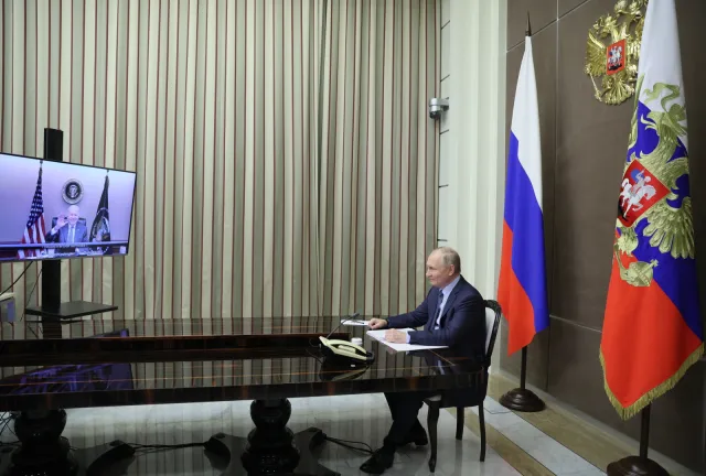 Szczyt Putin - Biden nie przyniósł konkretnych wyników, ale osłabił napięcie