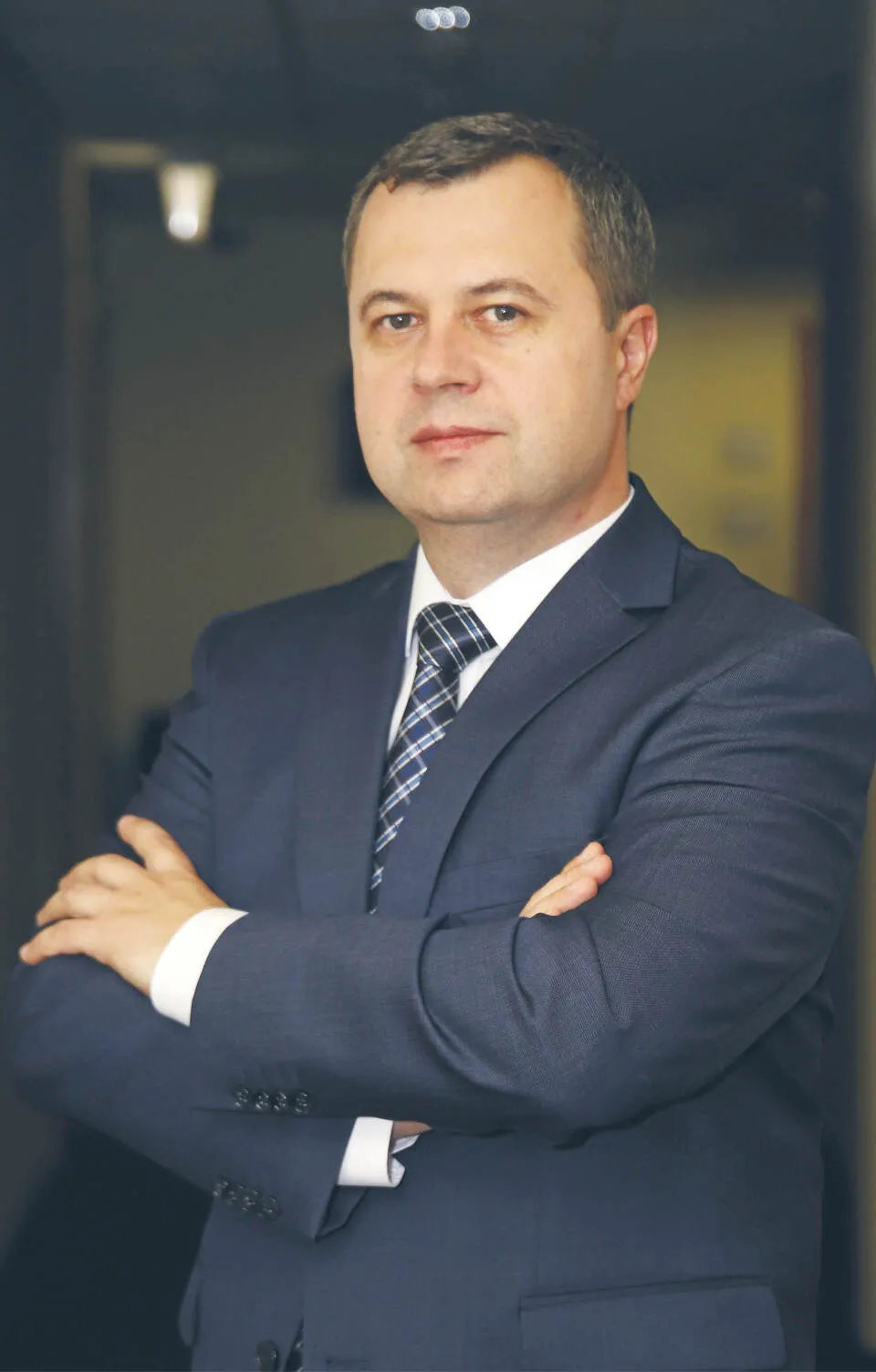 Prezes URE proponuje by wsparcia na budowę OZE przesunąć na budowę sieci