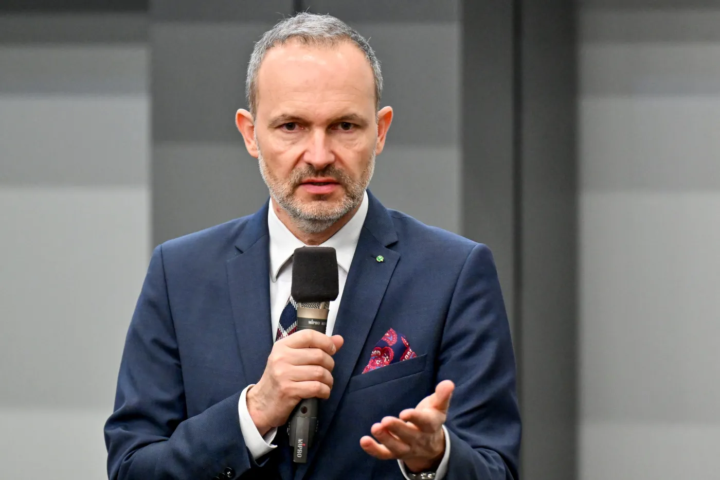 Minister rozwoju i technologii Krzysztof Hetman 