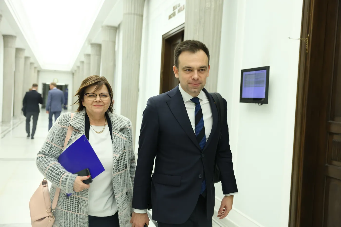 Lekka zadyszka w rozmowach o składce. Nie wiadomo, co będzie z osobami na etatach