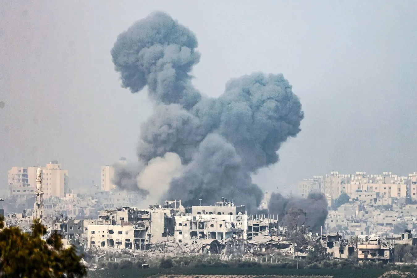 Siły izraelskie wzdłuż granicy ze Strefą Gazy