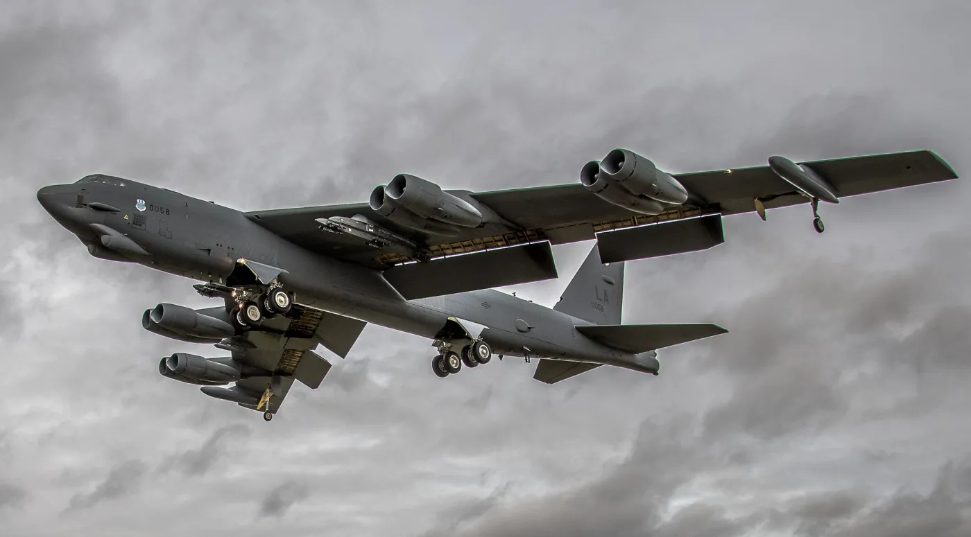 Wspólne manewry amerykańskiego i szwedzkiego lotnictwa nad Sztokholmem