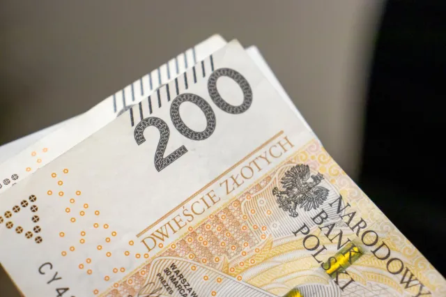 ZUS ma niespodziankę dla seniorów: w kwietniu podwójna wypłata świadczeń. Nie chodzi o 13. emeryturę