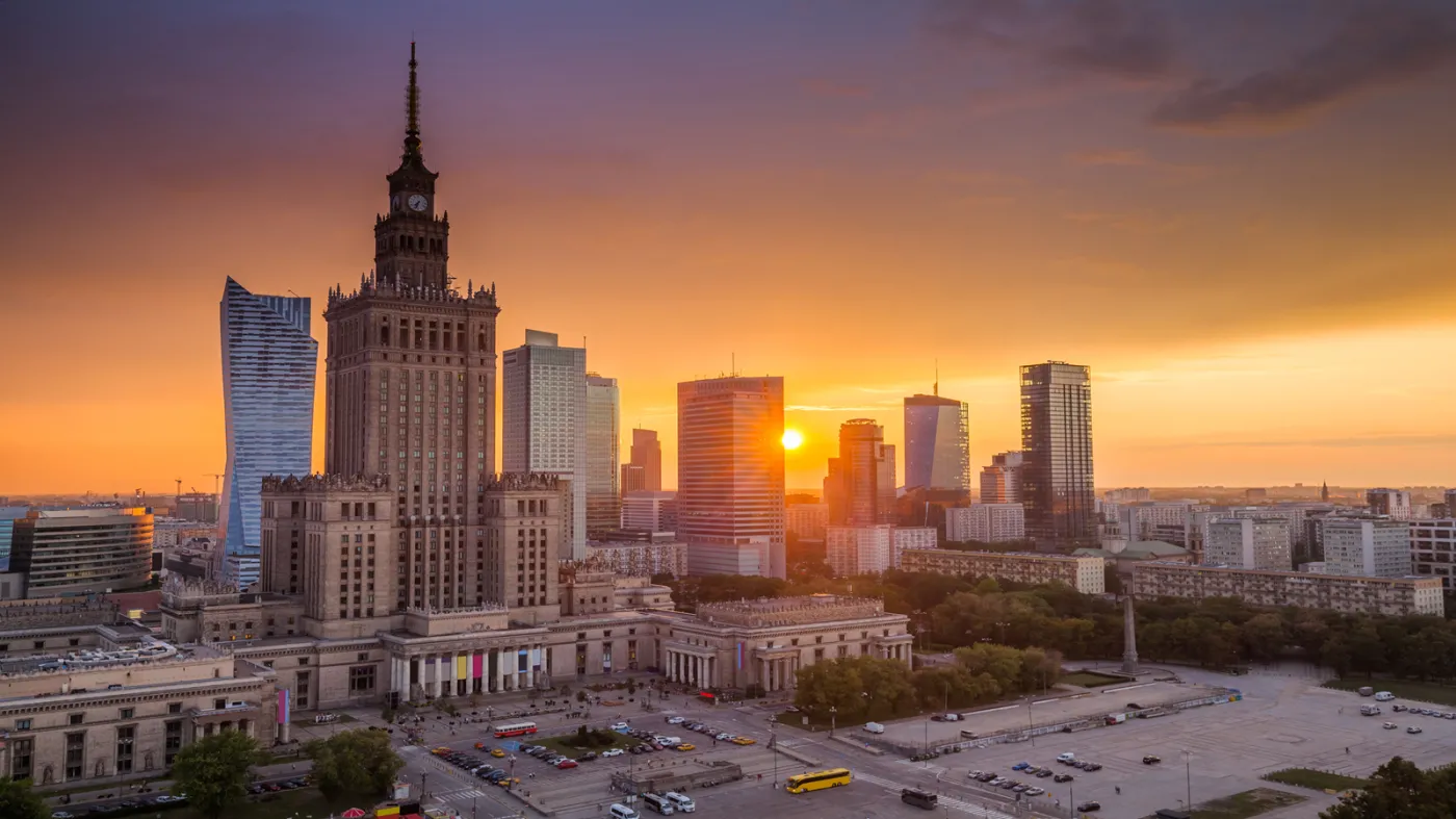 Warszawa  ma nowy rekord na rynku nieruchomości. Mieszkanie w średniej cenie ponad 20 tysięcy złotych za metr kwadratowy.