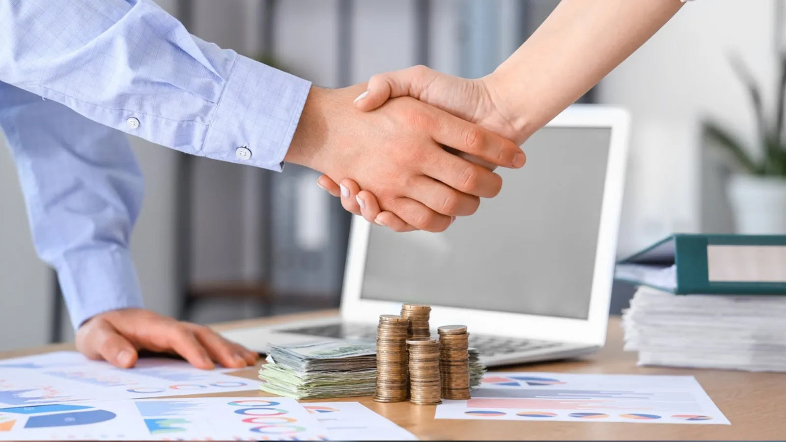 Wynagrodzenia w marketingu wreszcie rosną: dolne widełki płacowe o 11,4%, a górne o 6%. Po raz pierwszy od pandemii można odczuć realny wzrost zarobków