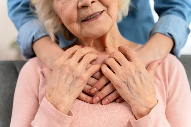 Bon senioralny to nawet 2 150 zł od 2026 r. Kryteria, harmonogram, wniosek, zasady dla rodzin z osobą 75+