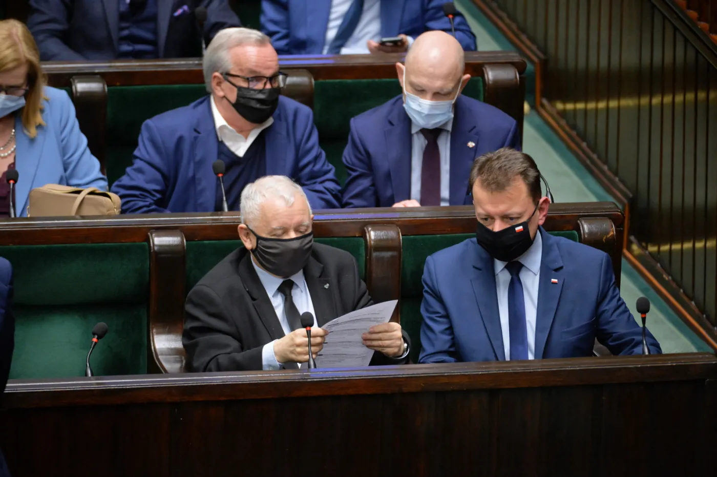 Przedłużone życie zepsutego silnika. Koalicja przypomina zdezelowane auto [OPINIA]