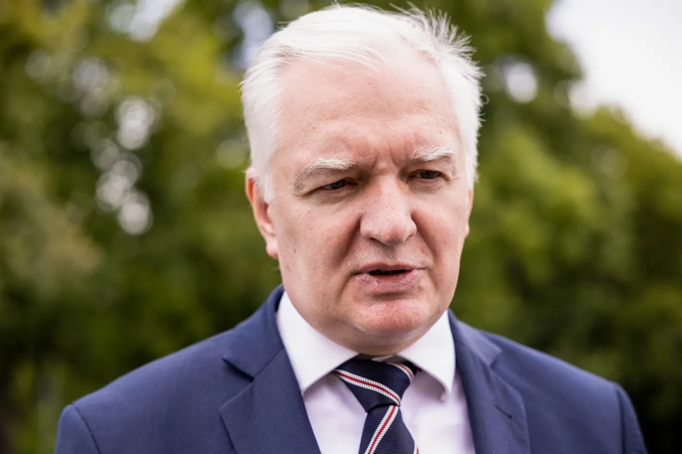 Gowin: Rząd uderza w polski interes narodowy