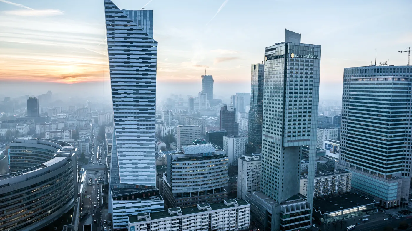 Popyt na wynajem powierzchni biurowych powinien odrodzić się w połowie 2022 roku