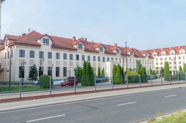 Uczelnia ojca Rydzyka zwróci dofinansowanie na utworzenie kierunku "Informatyka medialna"