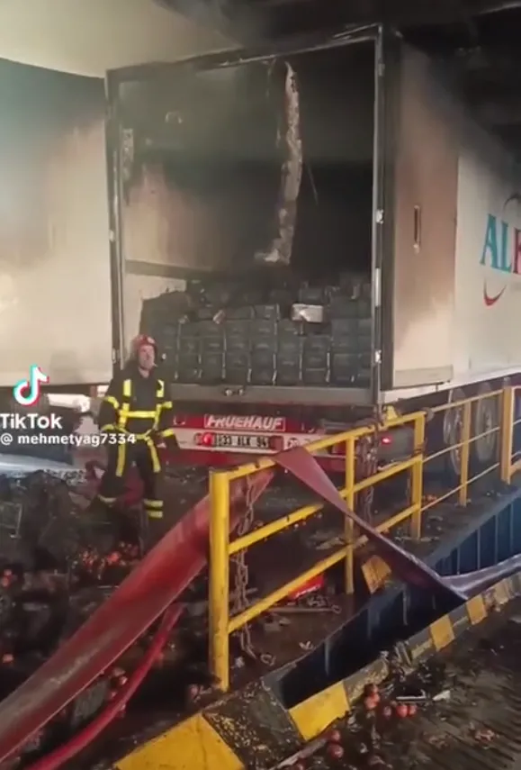 Kadr z TikToka członka załogi zaatakowanego promu