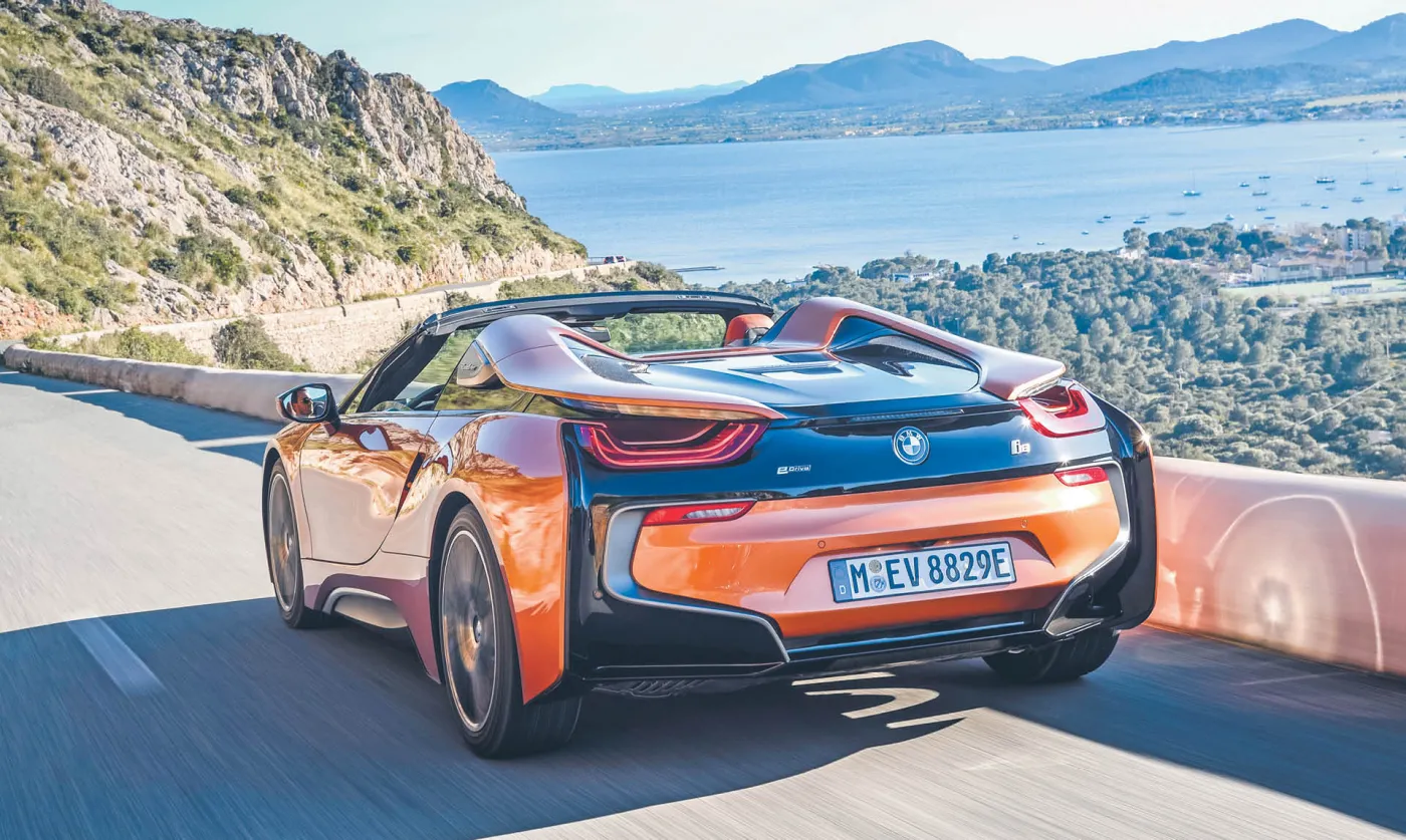 BMW i8 Roadster. Tak gotują w piekle [MOTOFELIETON]