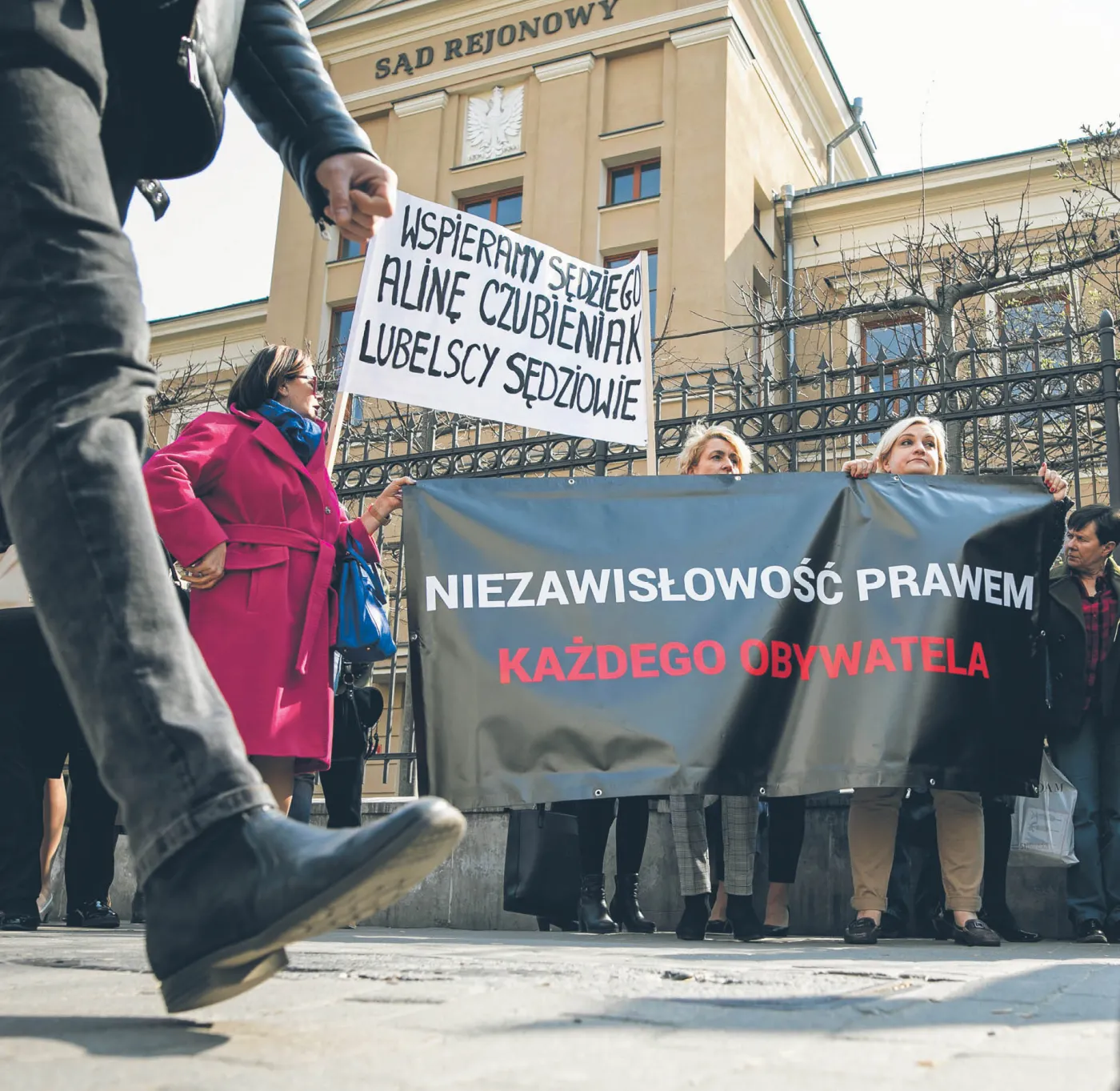 Niefasadowo, a bez łamania zasad