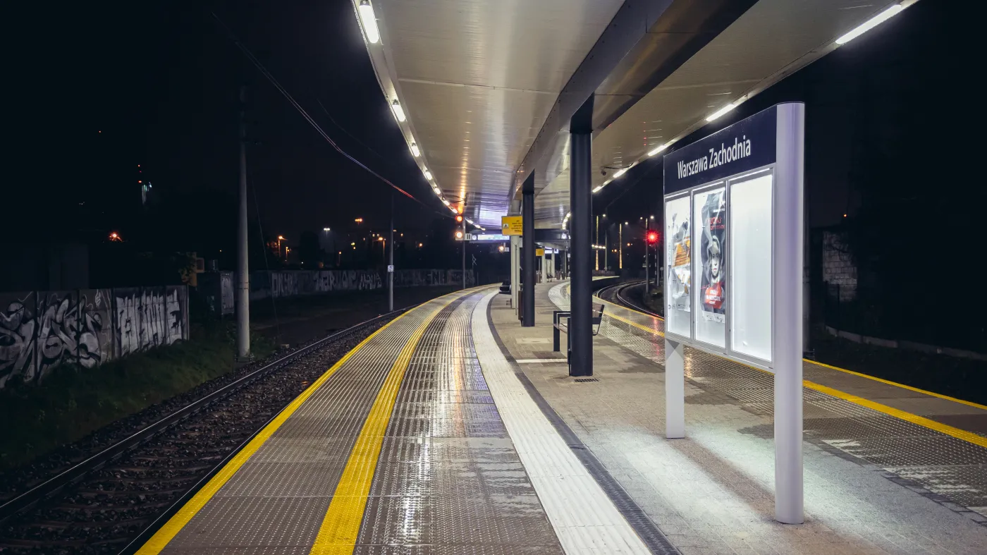 Dworzec Zachodni Warszawa kolejnictwo peron