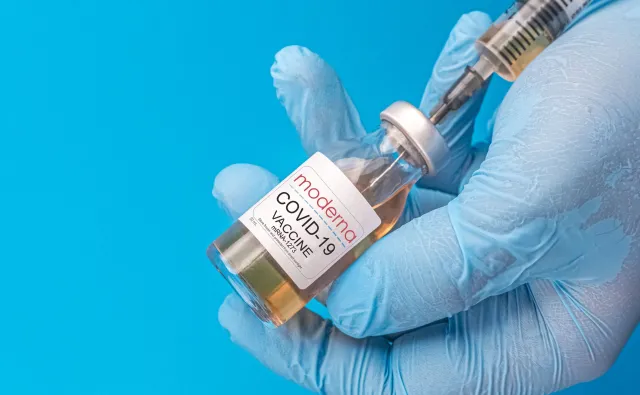 Kolejna partia szczepionki Moderny będzie opóźniona i mniejsza