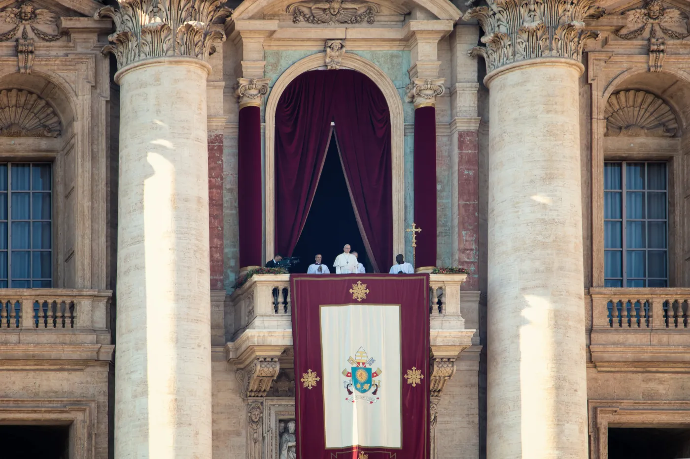 Kiedy papież pojawi się na balkonie? O której godzinie można się spodziewać nowego papieża 2025?