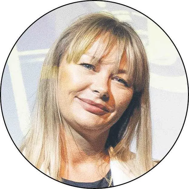 Monika Mariańska, Sales 