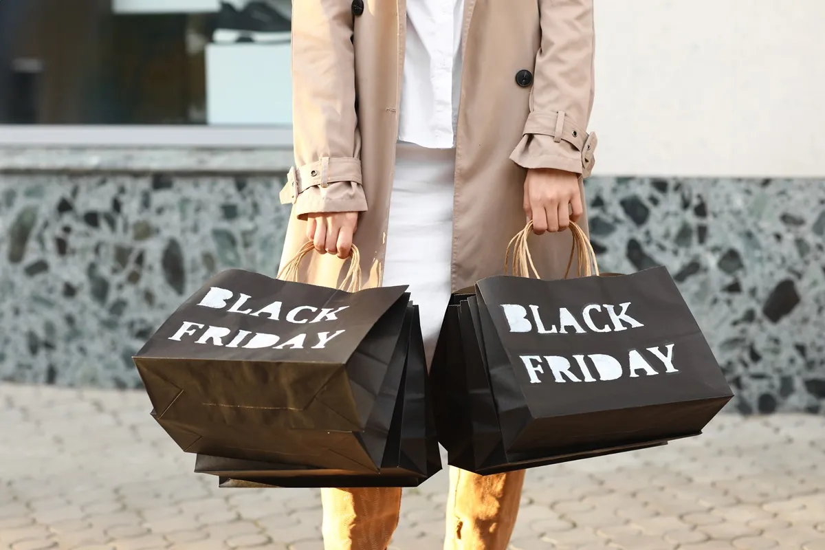 Psycholog: w Black Friday robimy zakupy, których nie potrzebujemy. Skupiamy się na tym, że jest taniej niż zwykle, a w rzeczywistości kupujemy zbędną rzecz