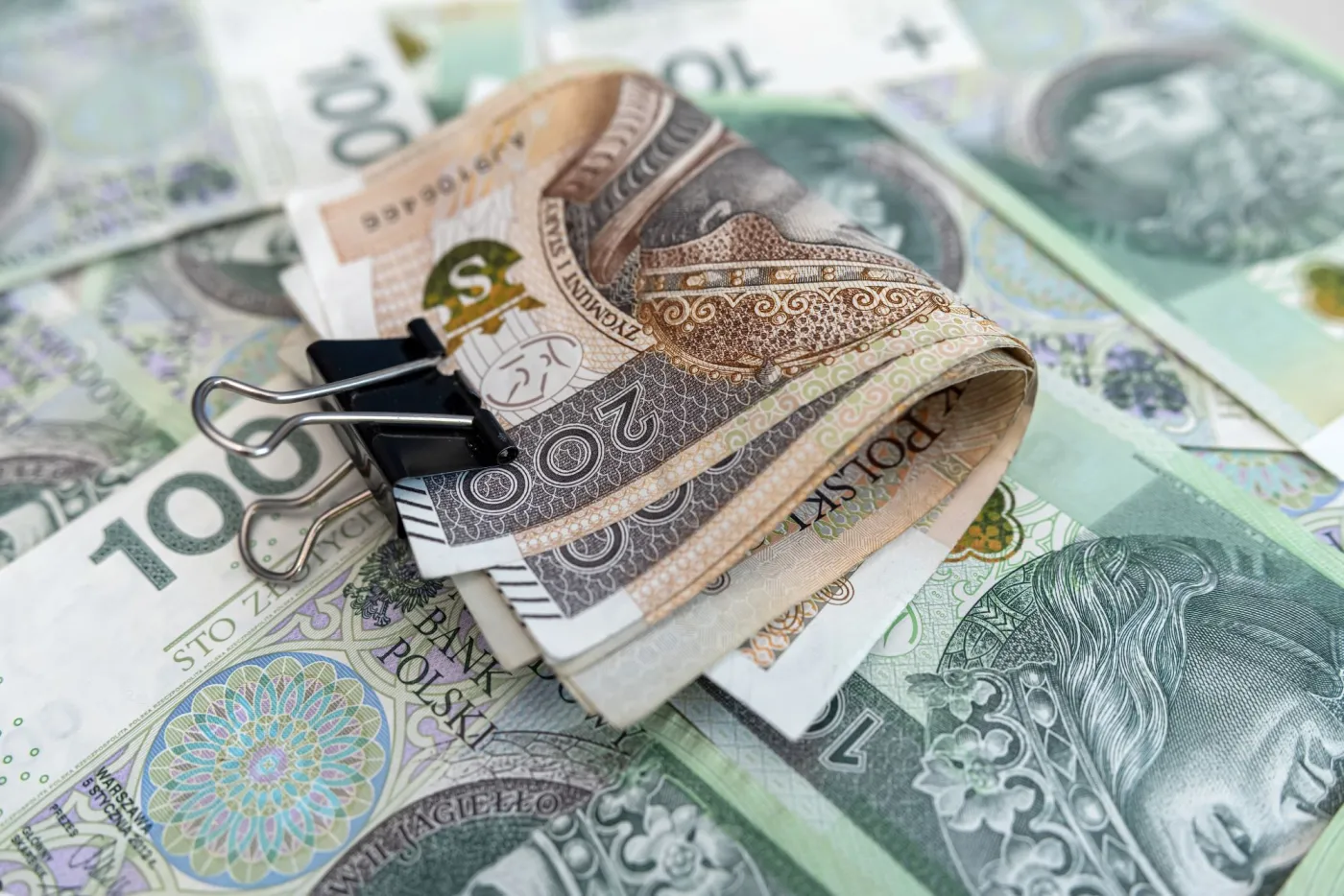 Tylko do 15 grudnia można złożyć wniosek o bon ciepłowniczy. Przegapisz - stracisz 1750 zł na ogrzewanie