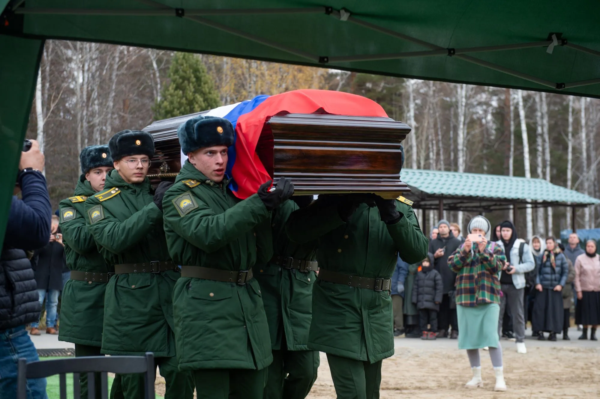 NATO commander talks about Russia's losses in Ukraine. So many thousands of soldiers die in a month