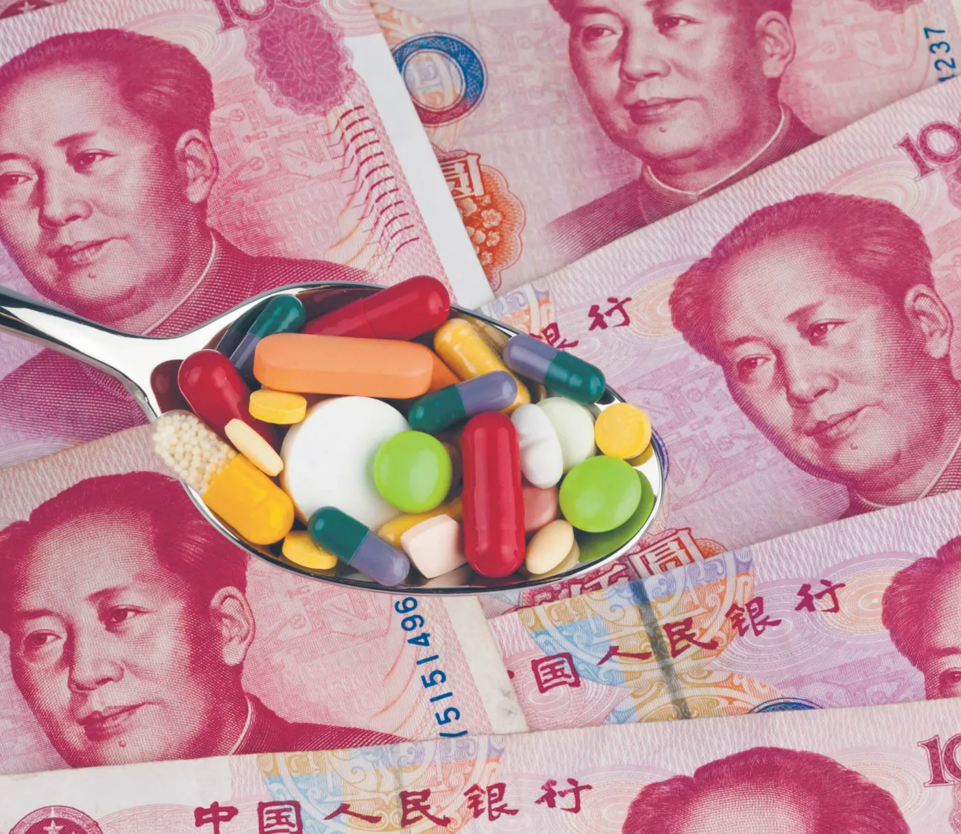 Pacjent w szponach Pekinu. Europa jest uzależniona od substancji produkowanych w Chinach