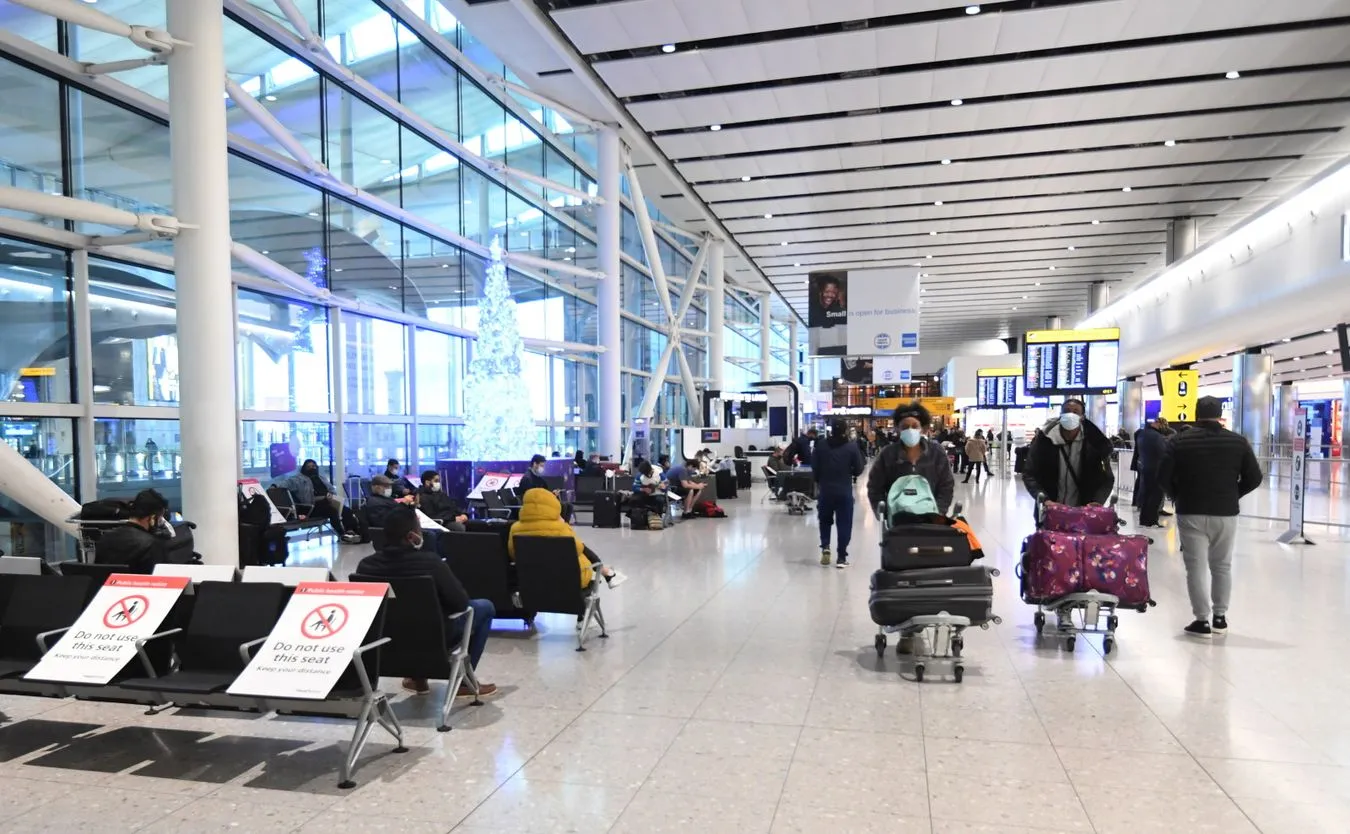 Zakaz lotów z Wielkiej Brytanii do 6 stycznia. Przepisy wchodzą w życie jutro