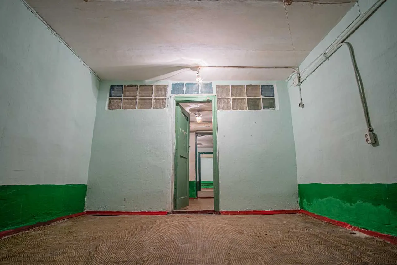 Schrony dla Polaków: jest dużo gorzej niż w PRL