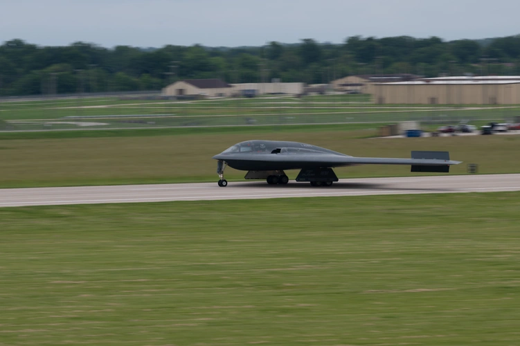Bombowiec B-2 Spirit w Whiteman Air Force Base w Missouri.