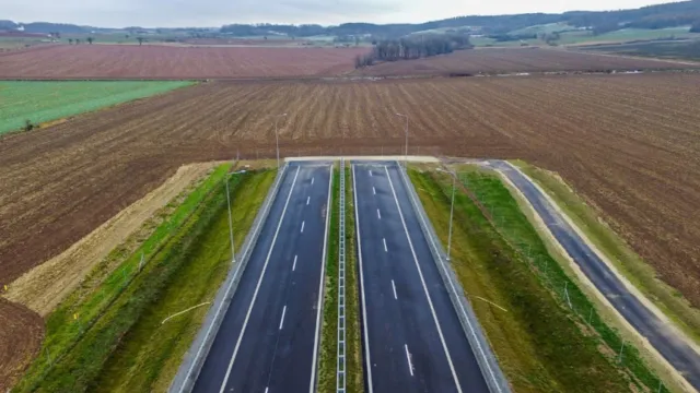 Koniec z autostradami. Rząd stawia na obwodnice. Planuje też korektę na wschodzie