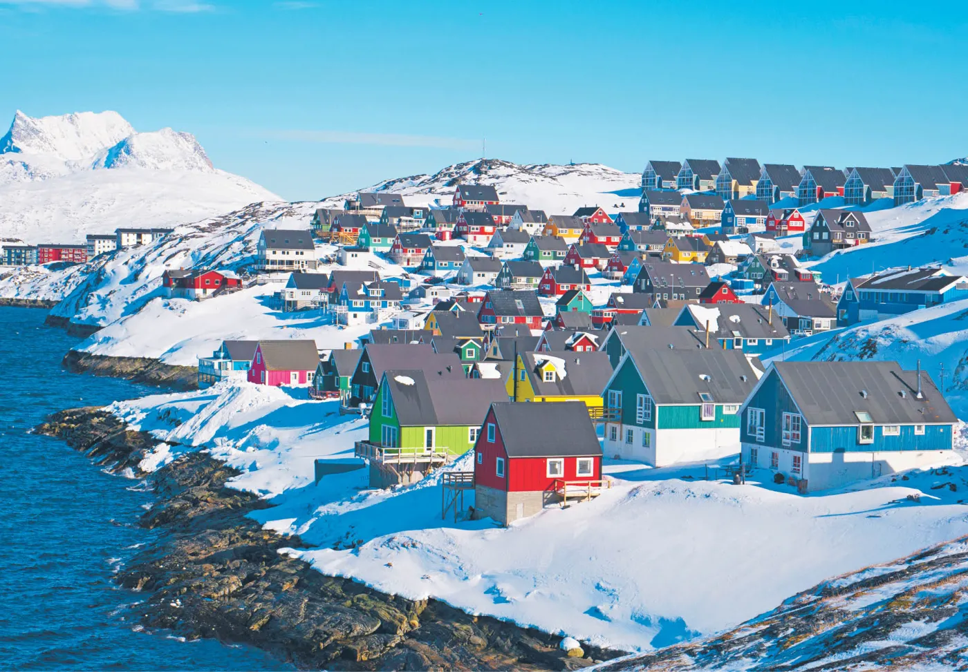 Tam, gdzie nie ma dróg i drzew. Czym przyciąga Grenlandia? [WYWIAD]