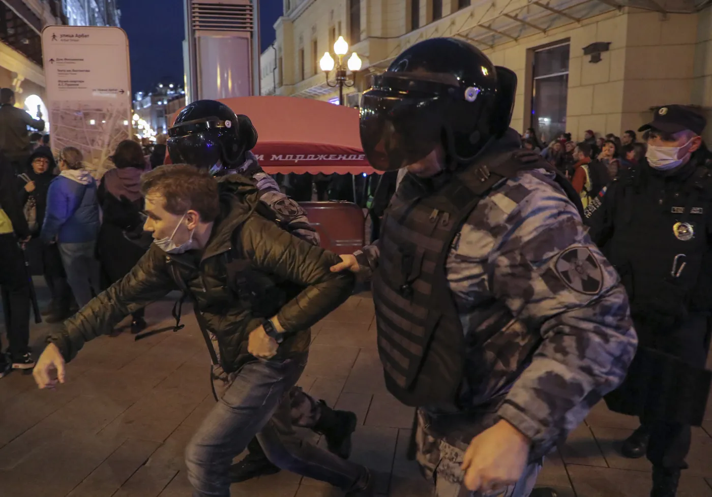 Protest w Rosji przeciwko mobilizacji. "Brutalne zatrzymania" uczestników