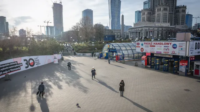 Kraska: W Polsce jest już czwarta fala koronawirusa. Najważniejszą bronią są szczepienia