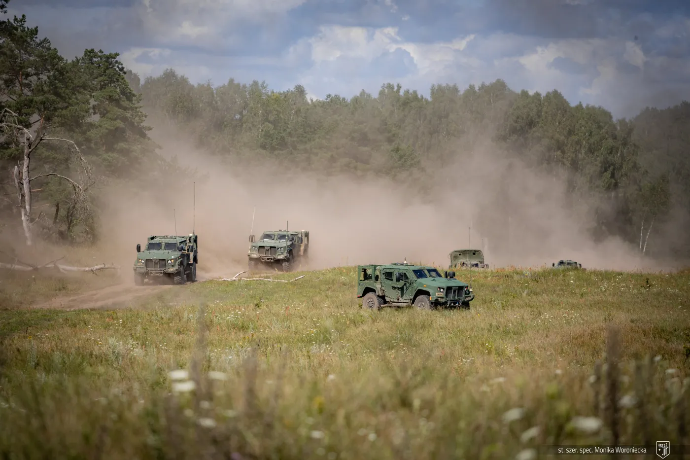 Lekkie pojazdy taktyczne JLTV (Joint Light Tactical Vehicle).